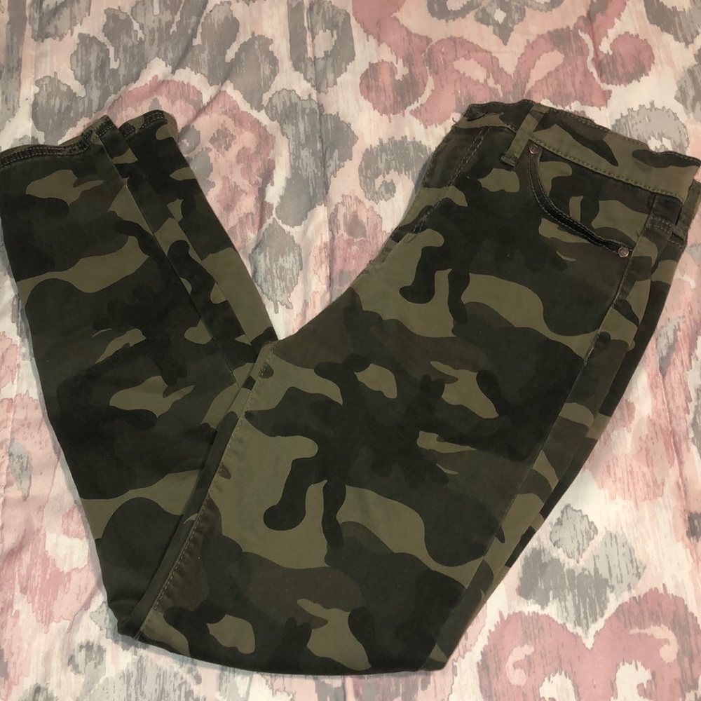 camo jeans